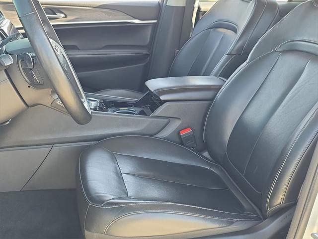 used 2022 Jeep Grand Cherokee car, priced at $26,999