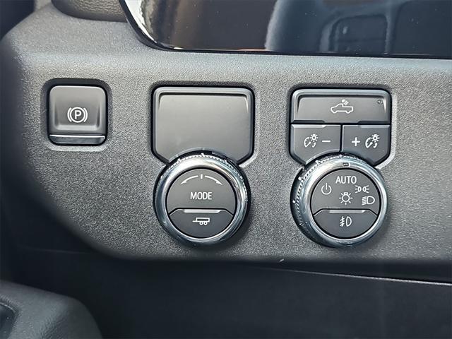 new 2025 GMC Sierra 1500 car, priced at $43,666