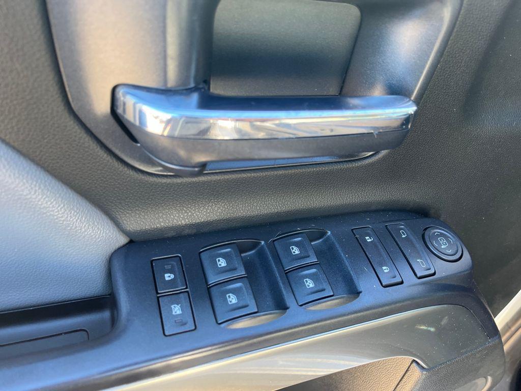 used 2018 Chevrolet Silverado 1500 car, priced at $20,998