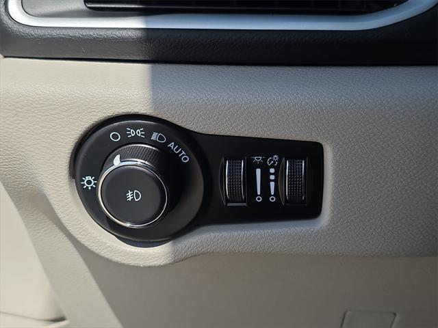 used 2023 Chrysler Pacifica car, priced at $22,781