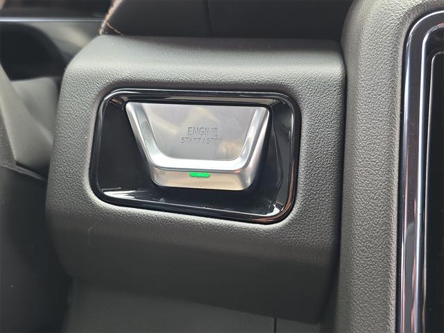 used 2025 GMC Yukon XL car, priced at $89,236