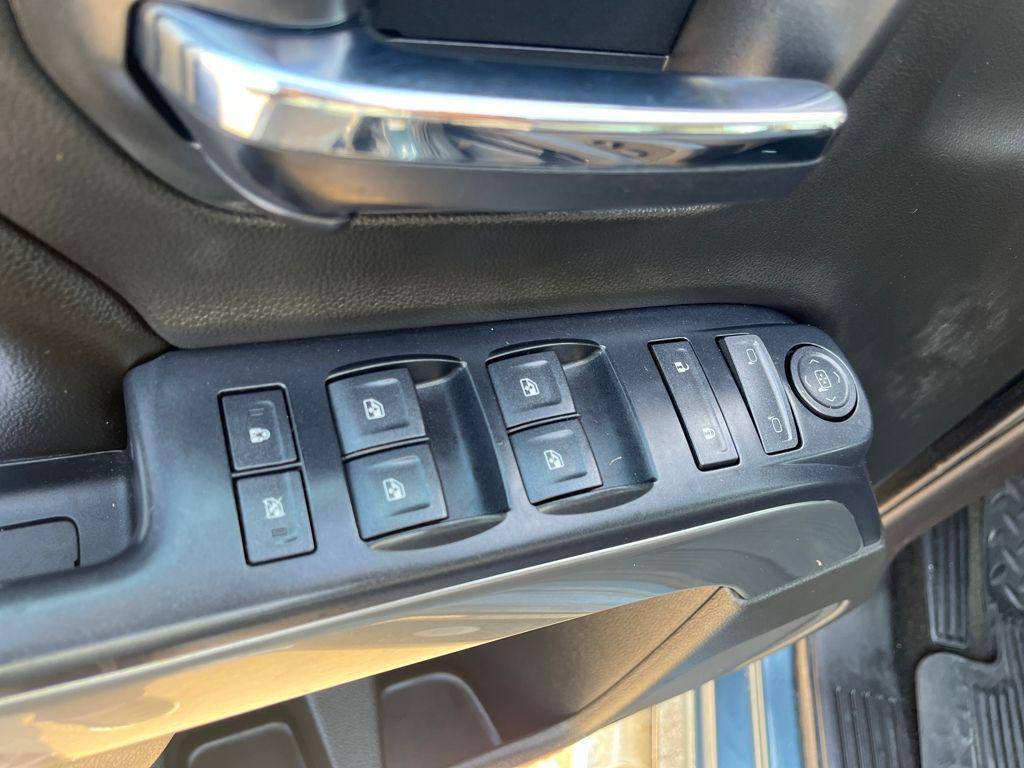 used 2014 Chevrolet Silverado 1500 car, priced at $17,901