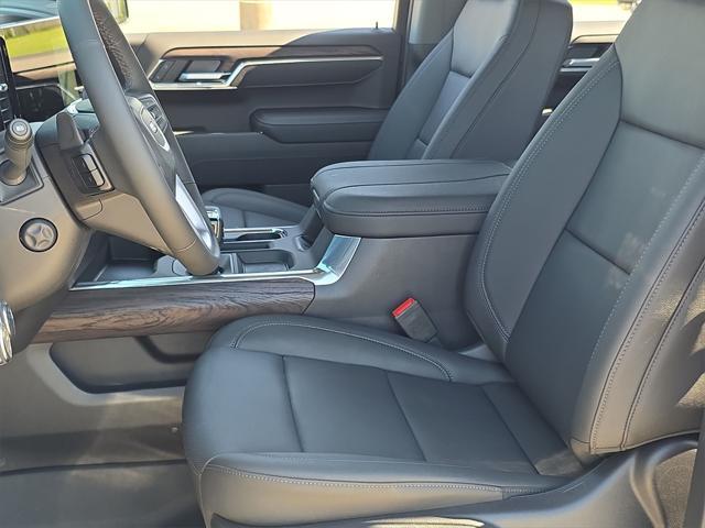 new 2025 GMC Sierra 1500 car, priced at $54,561