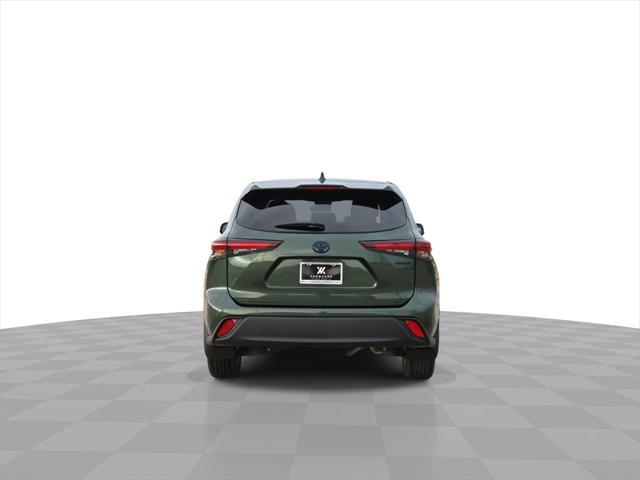 used 2024 Toyota Highlander Hybrid car, priced at $41,996