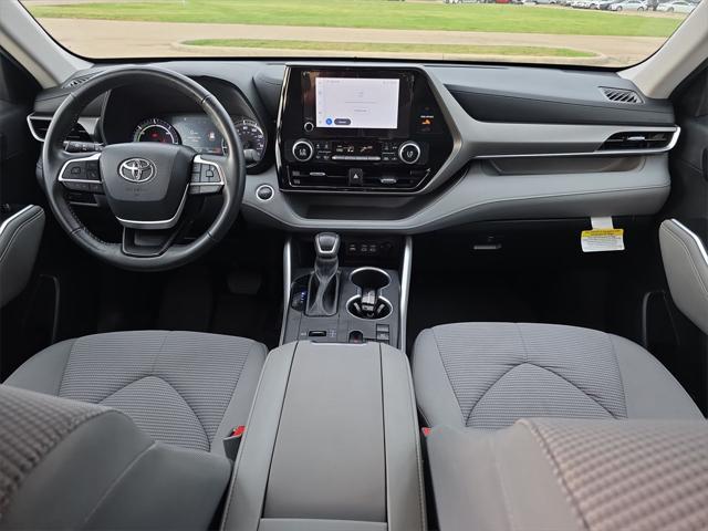 used 2024 Toyota Highlander Hybrid car, priced at $41,996