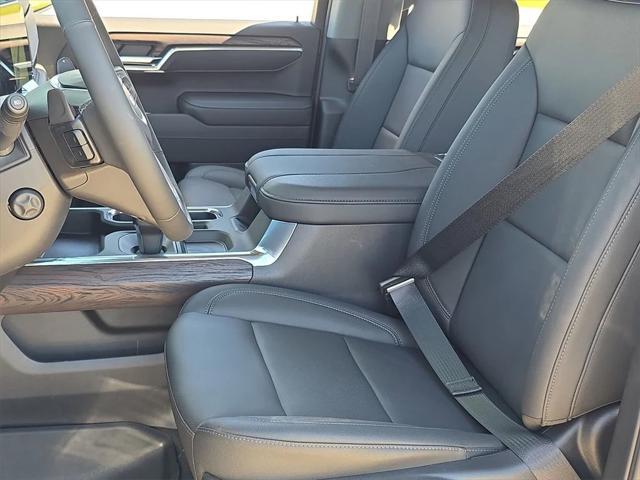 new 2025 GMC Sierra 1500 car, priced at $53,220