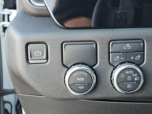 new 2025 GMC Sierra 1500 car, priced at $48,227