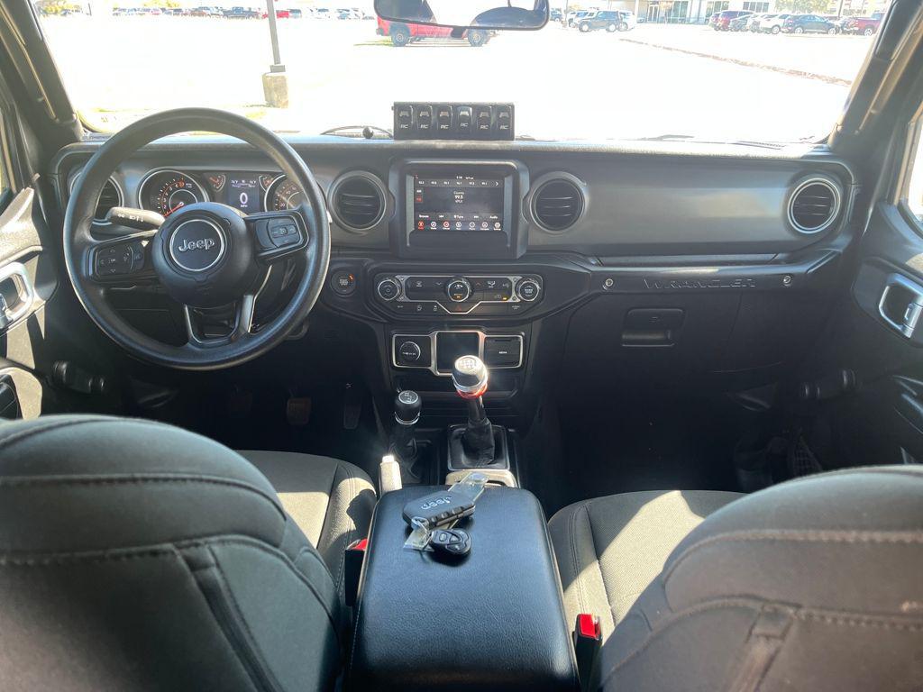 used 2022 Jeep Wrangler Unlimited car, priced at $26,113