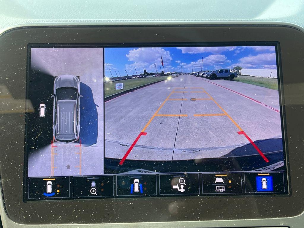 used 2022 Chevrolet Equinox car, priced at $19,438