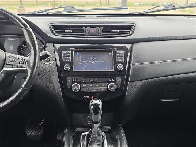 used 2017 Nissan Rogue car, priced at $15,367