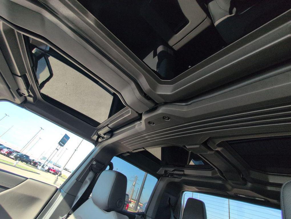new 2025 GMC HUMMER EV Pickup car, priced at $94,182
