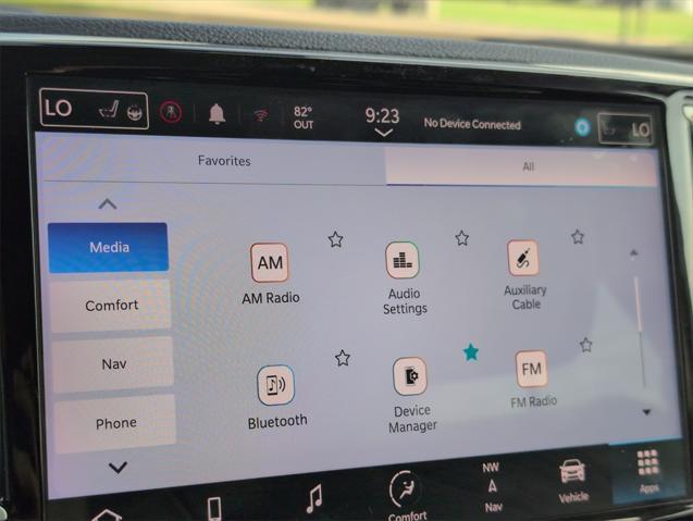 used 2024 Chrysler Pacifica Hybrid car, priced at $27,364