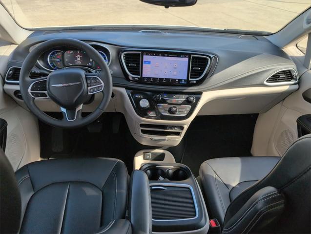 used 2024 Chrysler Pacifica Hybrid car, priced at $27,364
