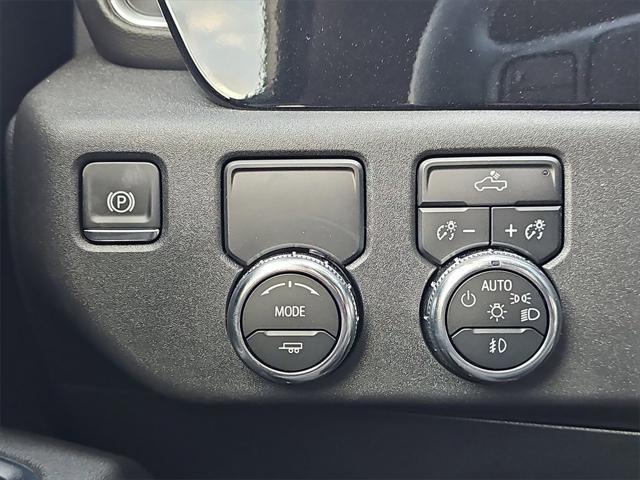 new 2025 GMC Sierra 1500 car, priced at $43,119
