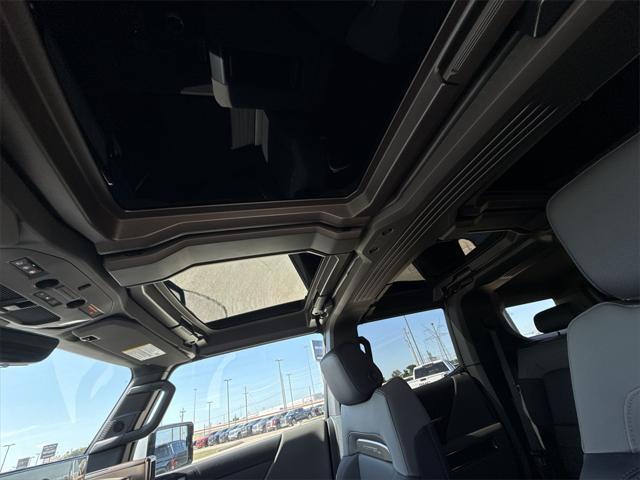 new 2025 GMC HUMMER EV SUV car, priced at $85,694