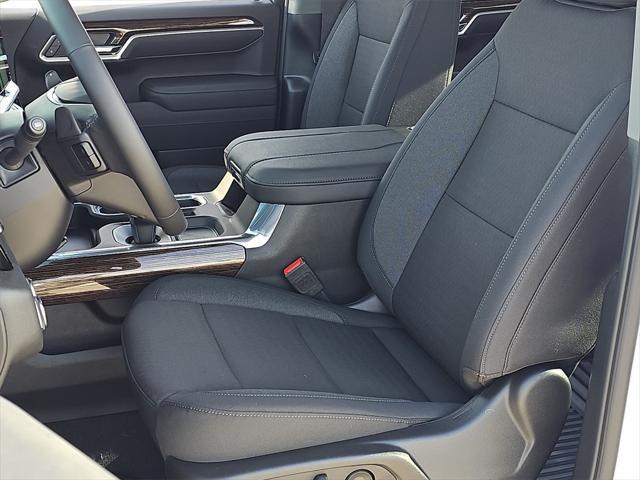 new 2025 GMC Sierra 1500 car, priced at $48,227
