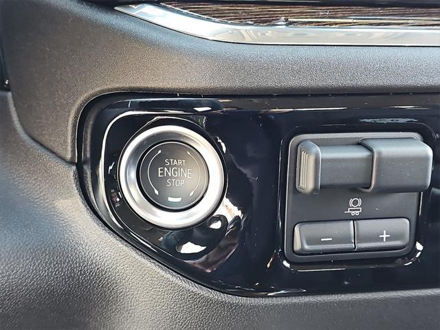 new 2025 GMC Sierra 1500 car, priced at $48,227