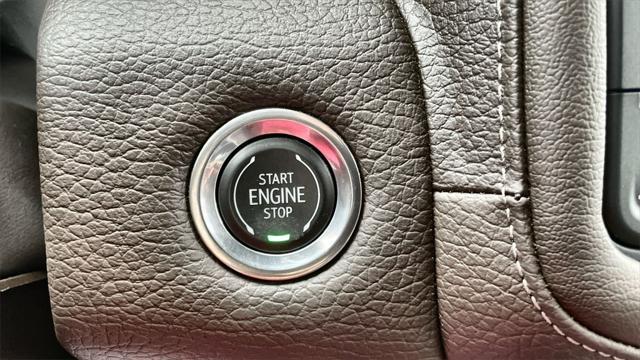 used 2021 GMC Yukon XL car, priced at $46,099
