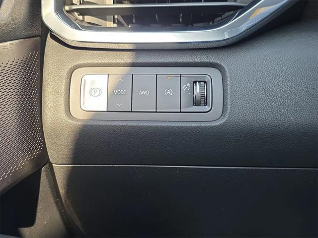 new 2025 GMC Acadia car, priced at $59,004