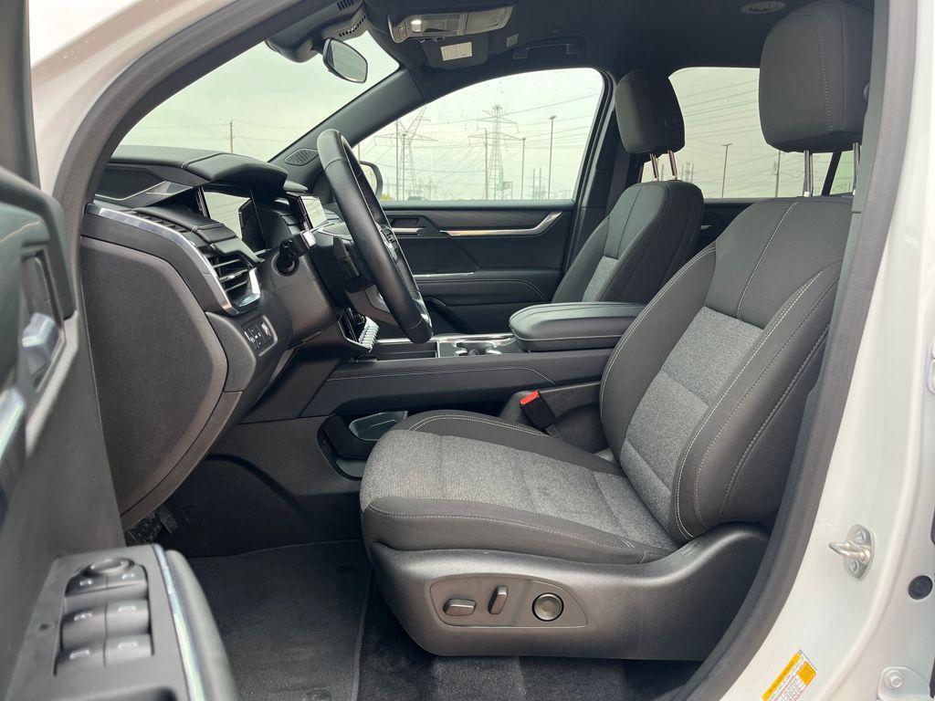 used 2025 GMC Acadia car, priced at $37,143