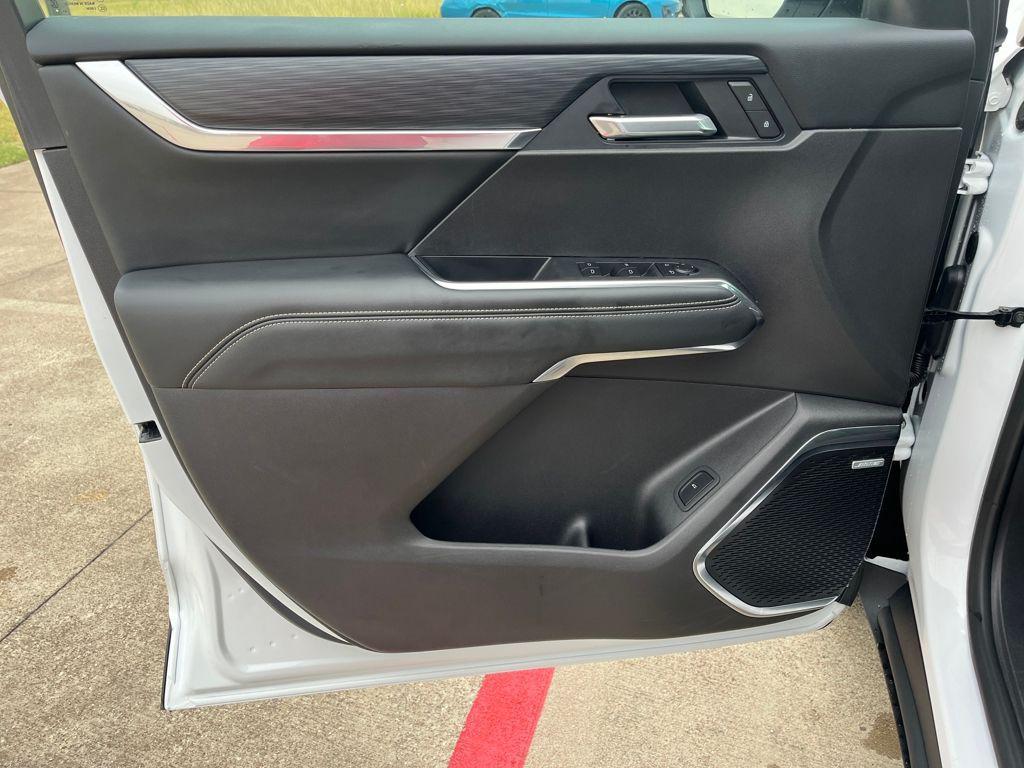 used 2025 GMC Acadia car, priced at $37,143