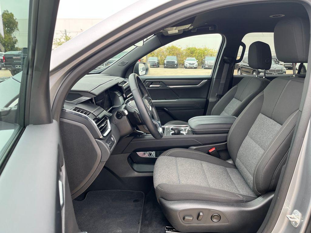 used 2025 GMC Acadia car, priced at $35,610