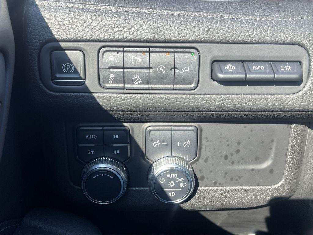 used 2021 GMC Yukon car, priced at $42,952