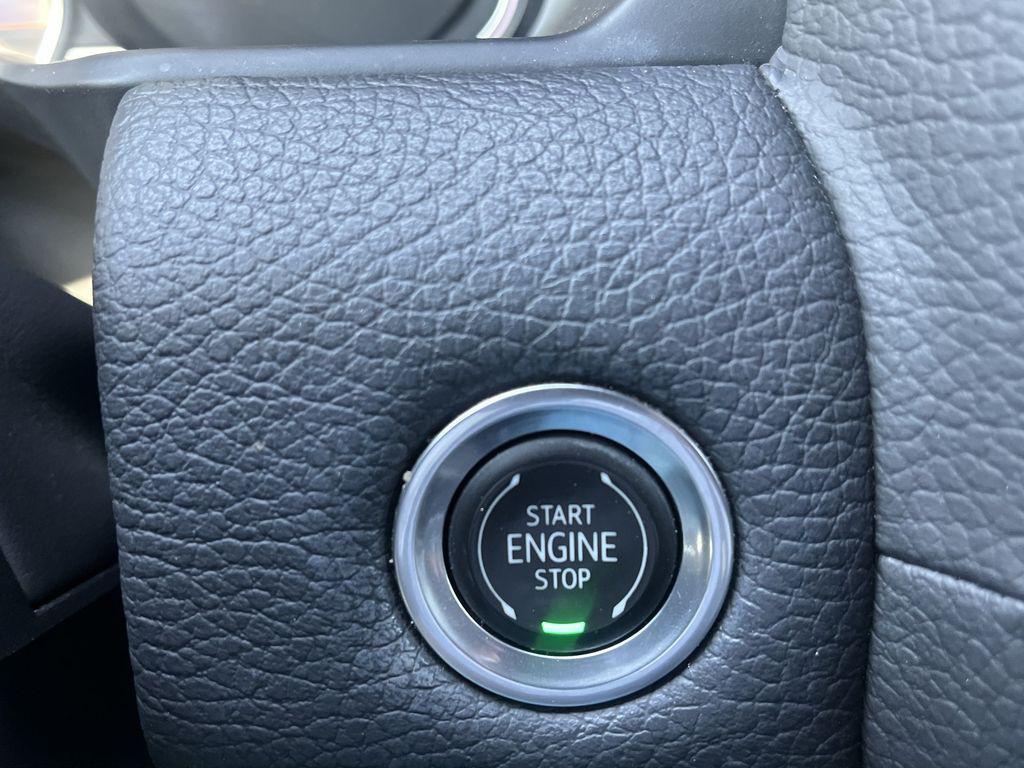 used 2021 GMC Yukon car, priced at $42,952