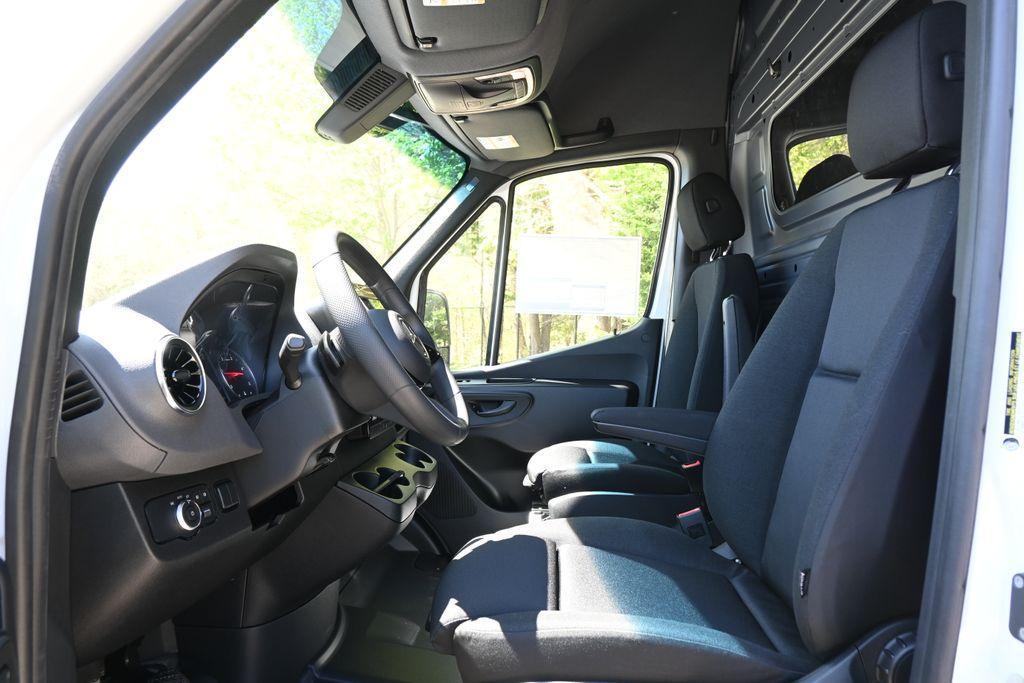 new 2025 Mercedes-Benz Sprinter 2500 car, priced at $64,391