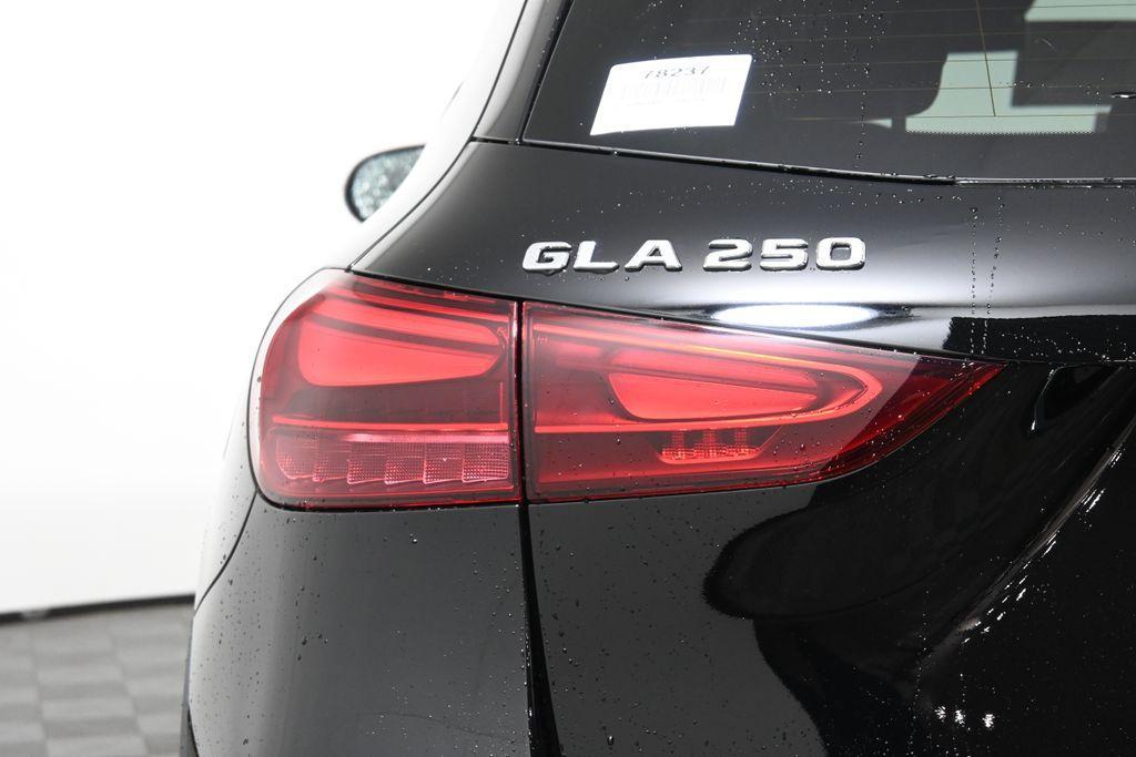 new 2025 Mercedes-Benz GLA 250 car, priced at $50,465