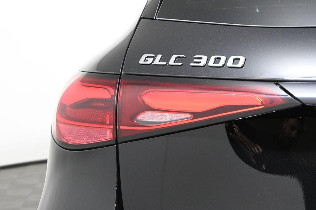 new 2025 Mercedes-Benz GLC 300 car, priced at $63,425