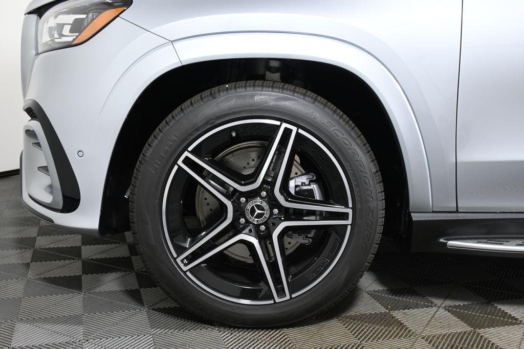 new 2025 Mercedes-Benz GLS 450 car, priced at $96,050