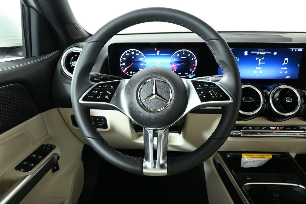 new 2025 Mercedes-Benz GLB 250 car, priced at $46,550