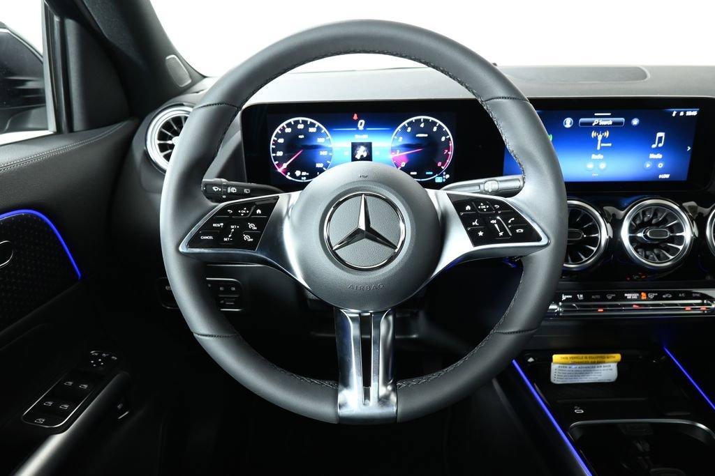 new 2025 Mercedes-Benz GLA 250 car, priced at $47,295