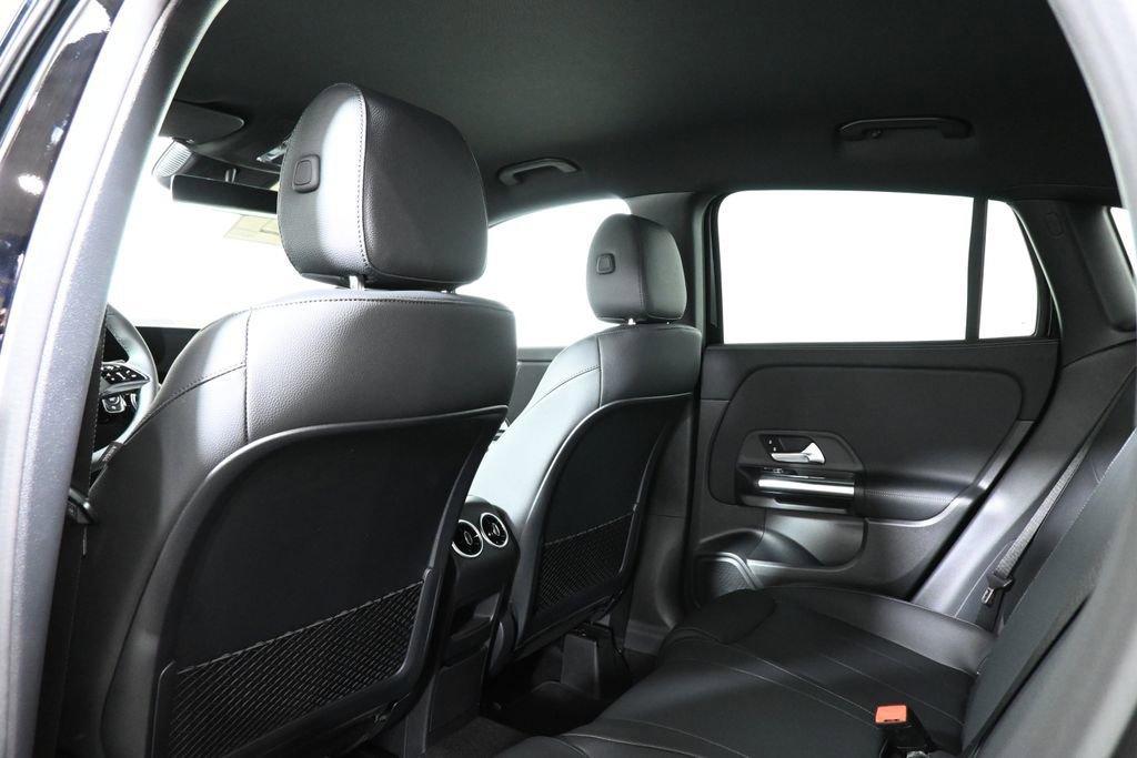 new 2025 Mercedes-Benz GLA 250 car, priced at $47,295