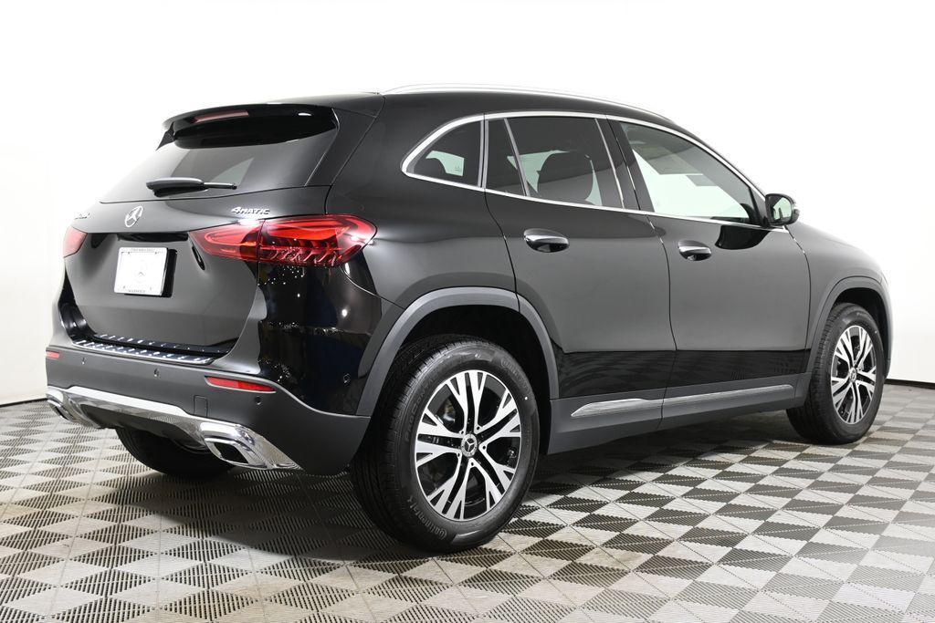 new 2025 Mercedes-Benz GLA 250 car, priced at $47,295