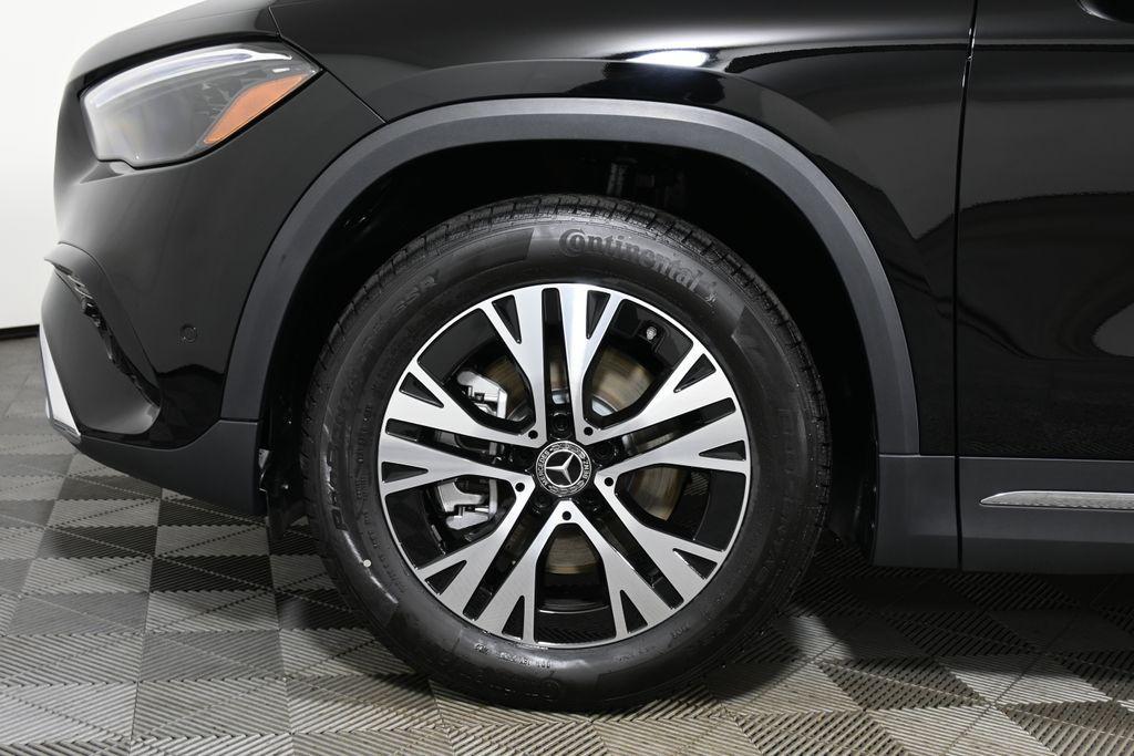 new 2025 Mercedes-Benz GLA 250 car, priced at $47,295