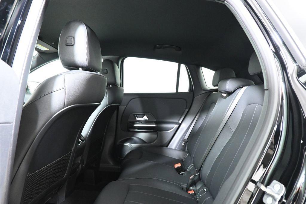 new 2025 Mercedes-Benz GLA 250 car, priced at $47,295