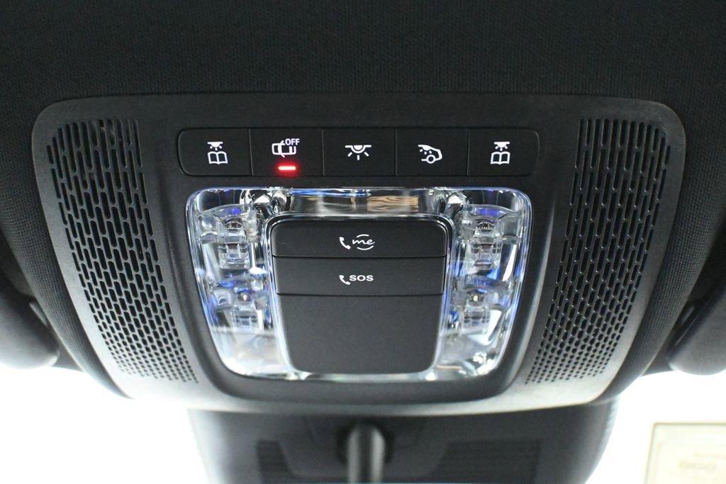 new 2025 Mercedes-Benz GLA 250 car, priced at $47,295