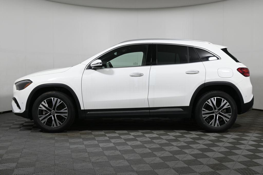 new 2025 Mercedes-Benz GLA 250 car, priced at $47,295