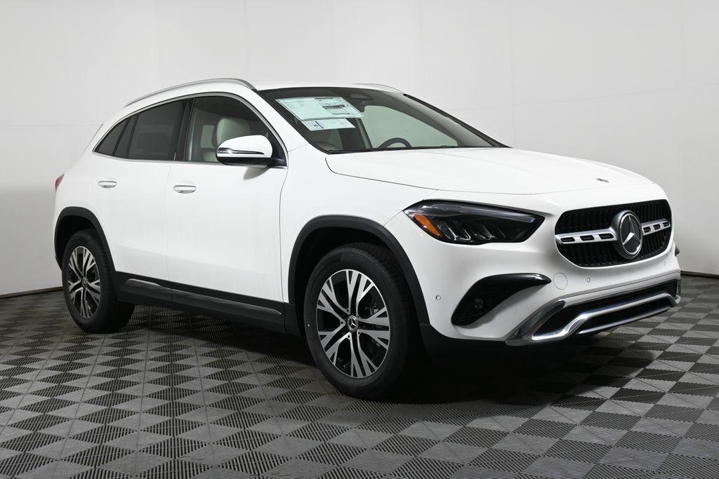 new 2025 Mercedes-Benz GLA 250 car, priced at $47,295