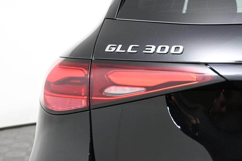 new 2025 Mercedes-Benz GLC 300 car, priced at $60,035
