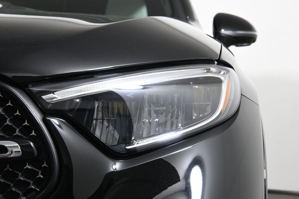 new 2025 Mercedes-Benz GLC 300 car, priced at $60,035
