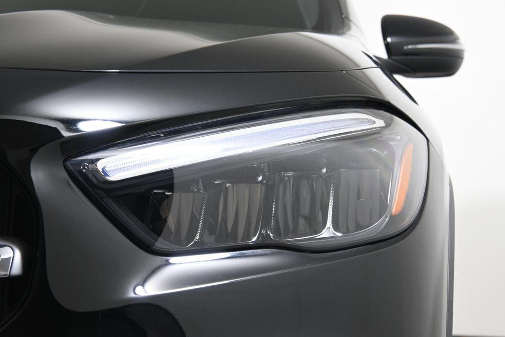 new 2025 Mercedes-Benz GLA 250 car, priced at $47,295