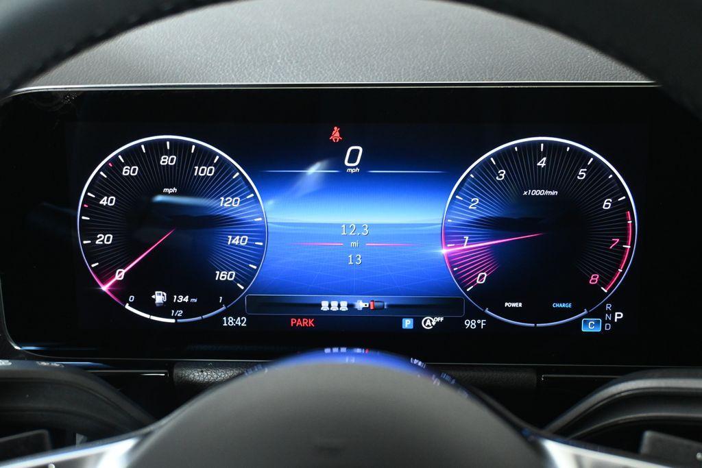 new 2025 Mercedes-Benz GLA 250 car, priced at $47,295