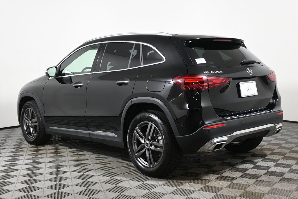 new 2025 Mercedes-Benz GLA 250 car, priced at $47,295