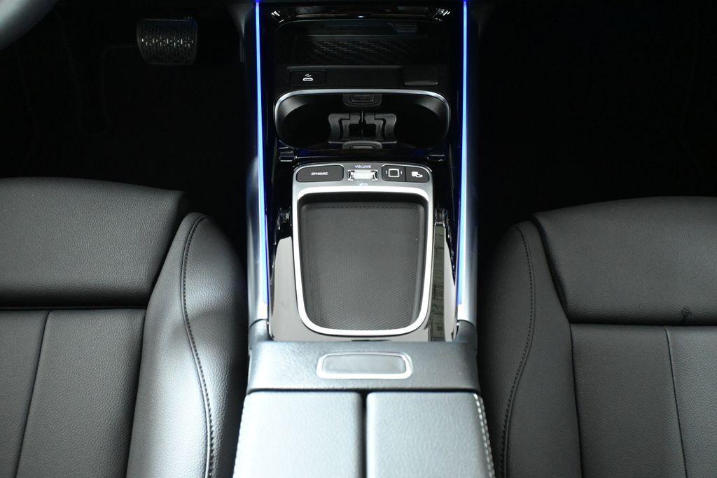 new 2025 Mercedes-Benz GLA 250 car, priced at $47,295