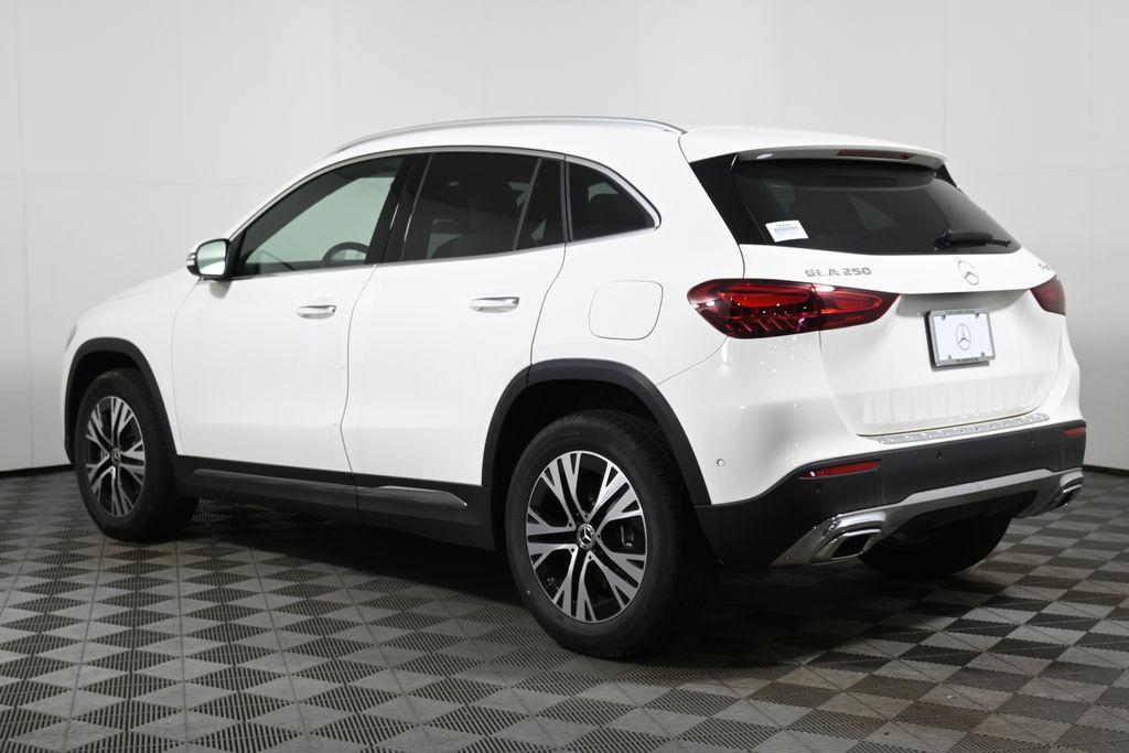 new 2025 Mercedes-Benz GLA 250 car, priced at $47,295