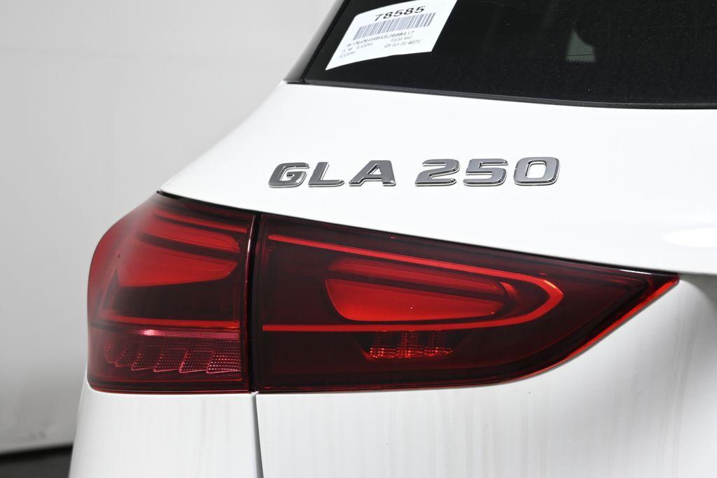 new 2025 Mercedes-Benz GLA 250 car, priced at $47,295