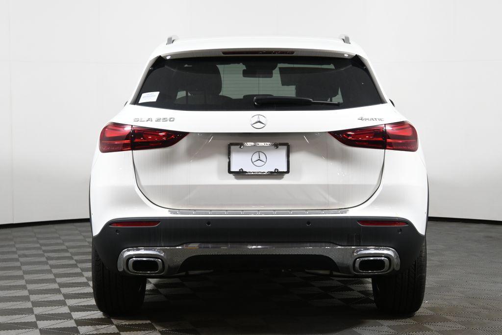 new 2025 Mercedes-Benz GLA 250 car, priced at $47,295